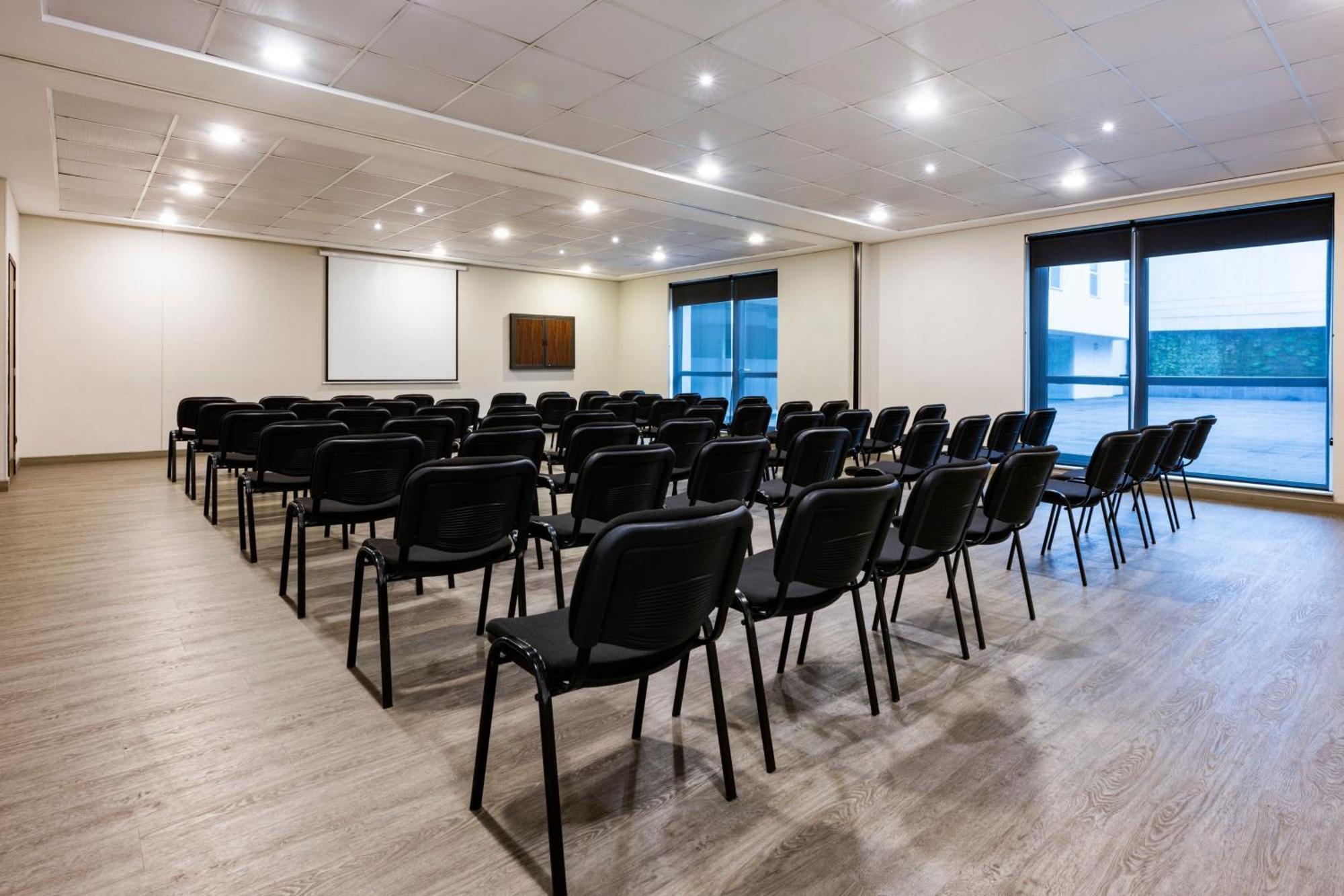 City Express Plus By Marriott Cali Colombia Exterior foto