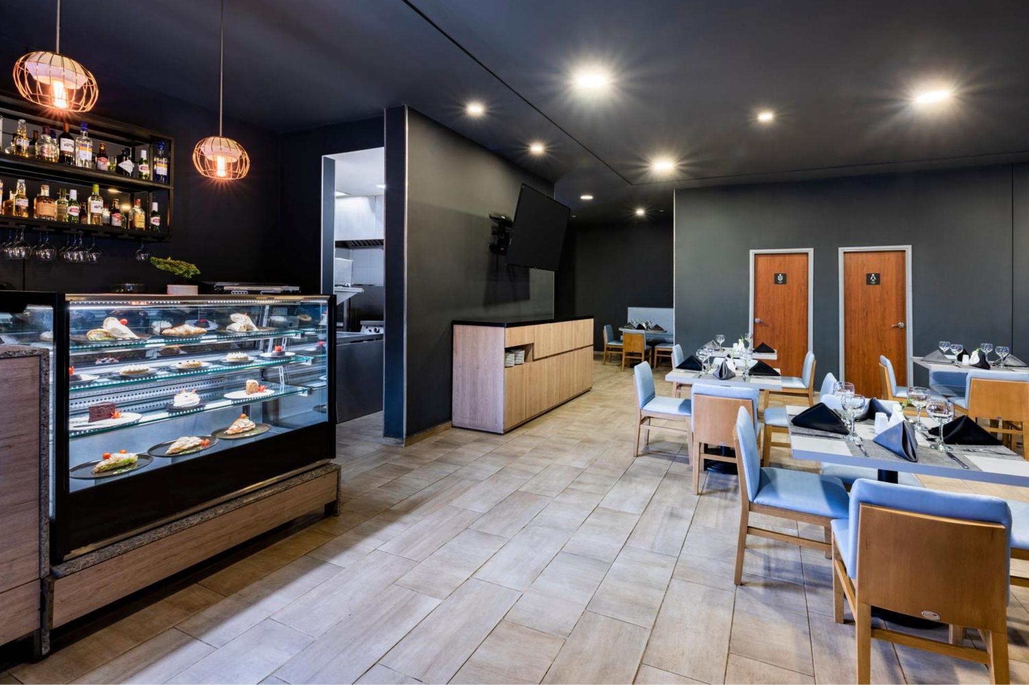 City Express Plus By Marriott Cali Colombia Exterior foto