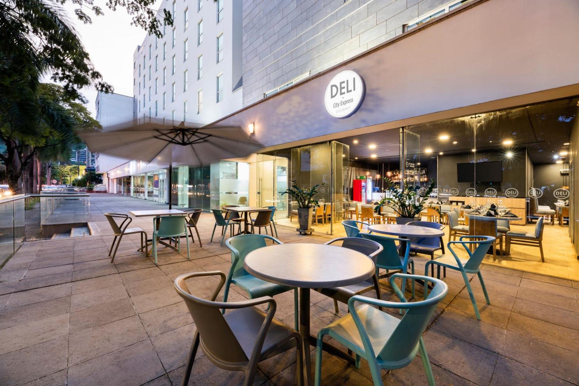 City Express Plus By Marriott Cali Colombia Exterior foto